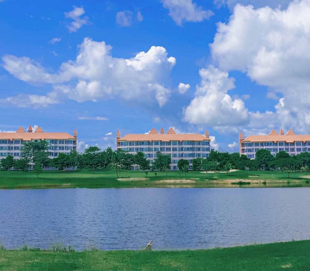 Happy City Golf & Resort Čiang Rai Exteriér fotografie